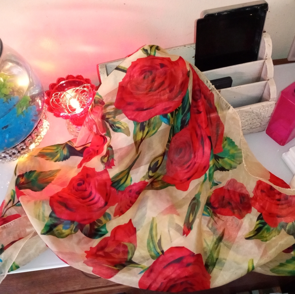 Women's scarf